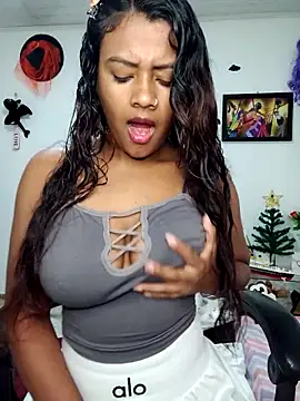 vannesitha25 online show from November 18, 2025, 3:05 pm