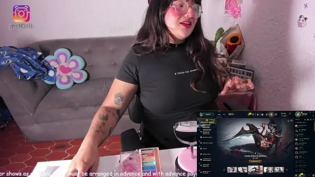 Emilycollei online show from February 22, 2026, 6:57 am