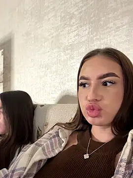 MayaGlow online show from October 26, 2025, 5:24 am