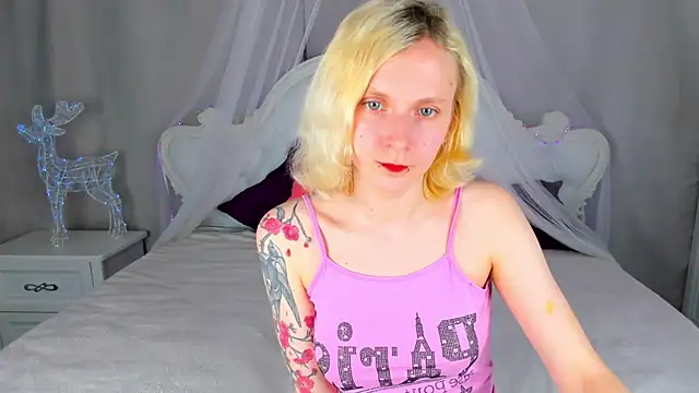 LikiLips online show from April 21, 2026, 1:42 am