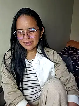 Miss  kendra  online show from December 4, 2025, 1:20 pm