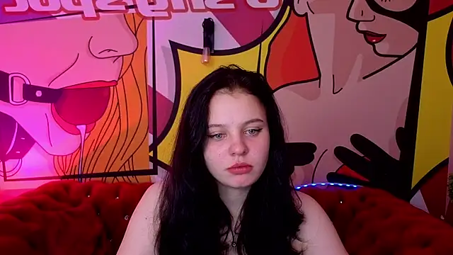 SnowWhiti online show from November 16, 2025, 1:39 pm