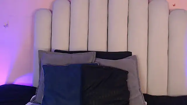 SweetRenata  online show from November 27, 2025, 11:23 am