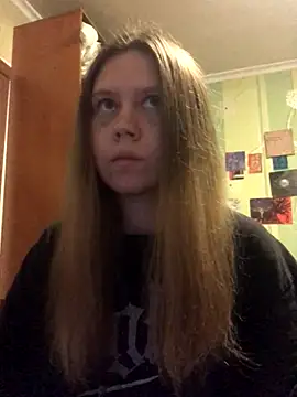 LunaVirelle online show from November 8, 2025, 4:29 pm