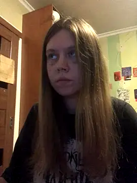 LunaVirelle online show from November 15, 2025, 5:09 pm