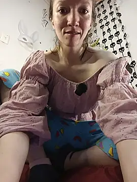 Lucy colee online show from October 24, 2025, 12:23 pm