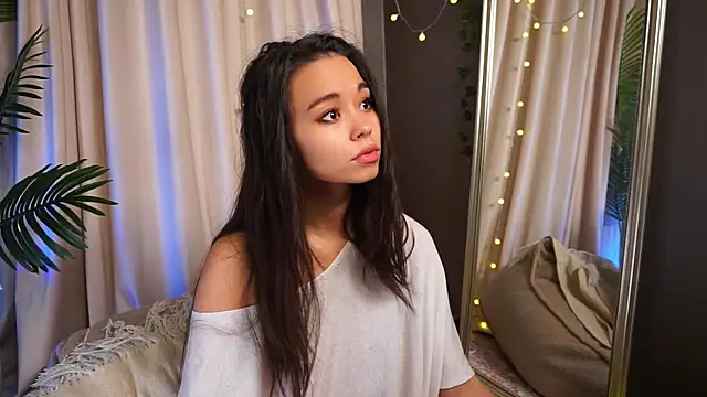 i am eva online show from October 17, 2025, 1:57 pm