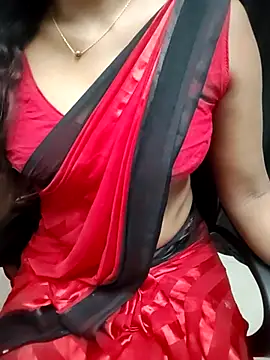Snapshot of Tamilmallu-duskygirl03 chatting on July 16, 2026, 5:13 am Tamilmallu-duskygirl03 online show from July 16, 2026, 5:13 am