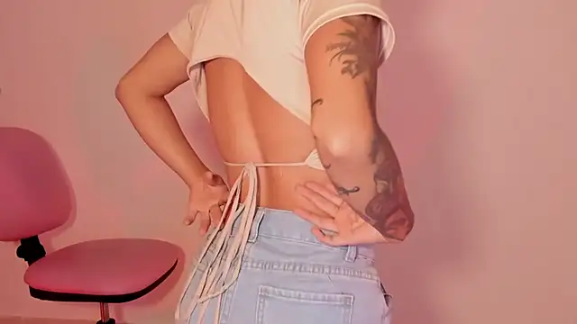 Ashleyroys 111 online show from October 16, 2025, 2:18 pm