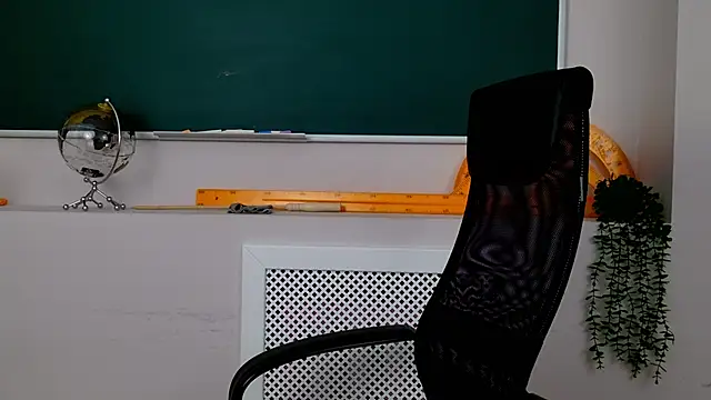 Snapshot of ClaireMathis chatting on January 13, 2026, 2:55 pm ClaireMathis online show from January 13, 2026, 2:55 pm