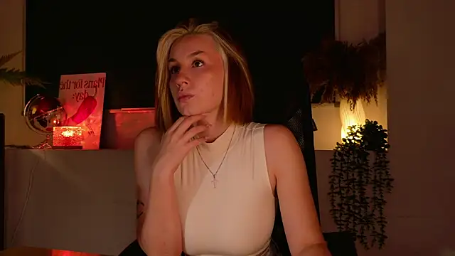Snapshot of ClaireMathis chatting on July 29, 2026, 2:37 pm ClaireMathis online show from July 29, 2026, 2:37 pm