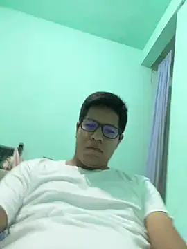 Lukein23 online show from July 10, 2026, 8:18 am