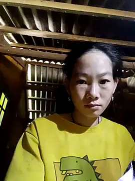 gio-thu online show from November 7, 2025, 4:12 am