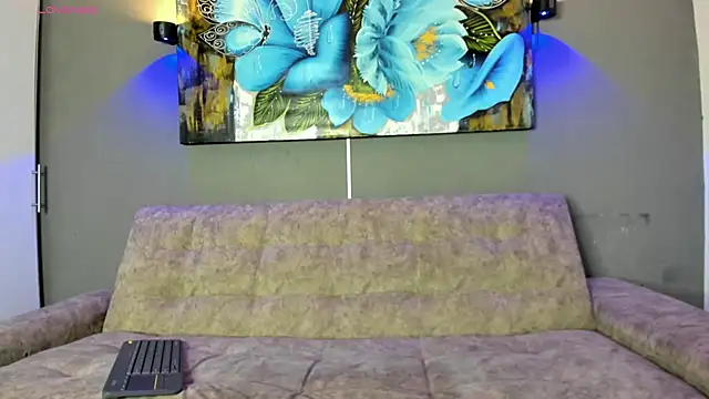 Snapshot of Amber_Mateus chatting on October 9, 2025, 6:44 am Amber Mateus online show from October 9, 2025, 6:44 am