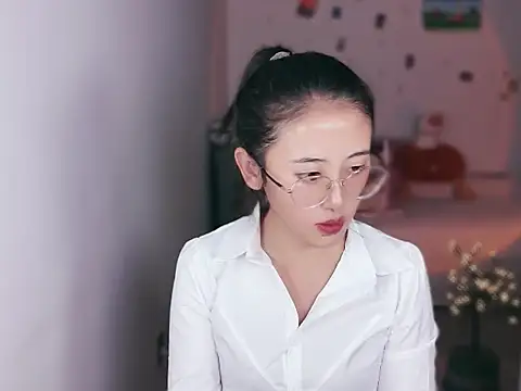 Snapshot of Queena_ chatting on January 15, 2026, 1:59 pm Queena online show from January 15, 2026, 1:59 pm