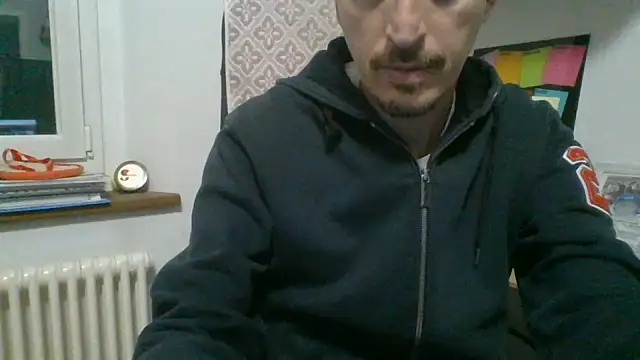 Snapshot of Kawayleo chatting on June 11, 2026, 12:47 pm Kawayleo online show from June 11, 2026, 12:47 pm