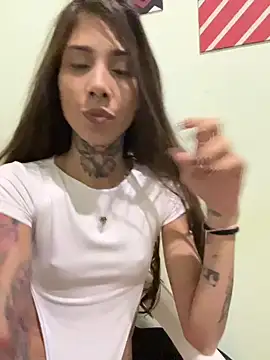 Snapshot of casalskunk chatting on May 22, 2026, 11:21 pm casalskunk online show from May 22, 2026, 11:21 pm