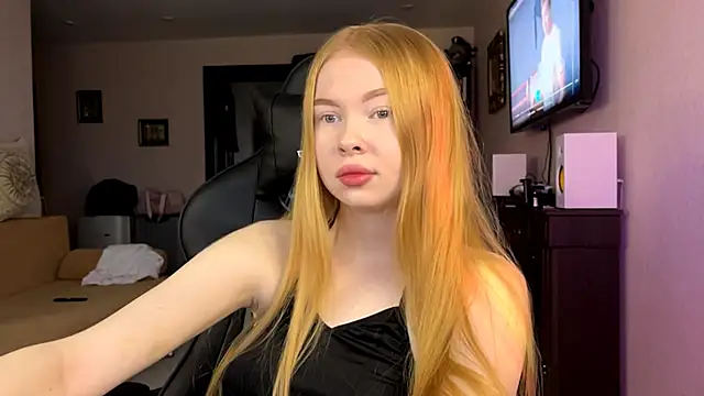 RaguelNicksons online show from November 13, 2025, 5:28 am