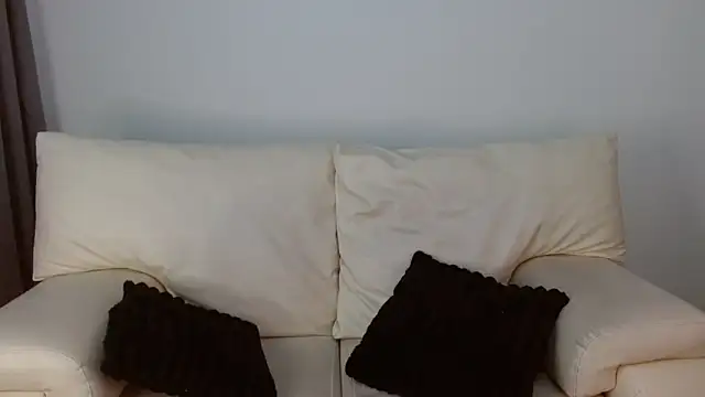 hot teo  online show from January 7, 2026, 5:04 pm