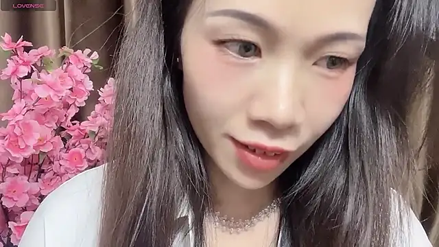 Lynnalltop-165-KeKe online show from October 12, 2025, 12:59 pm