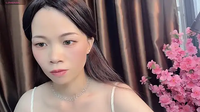 Lynnalltop-165-KeKe online show from October 14, 2025, 7:42 am