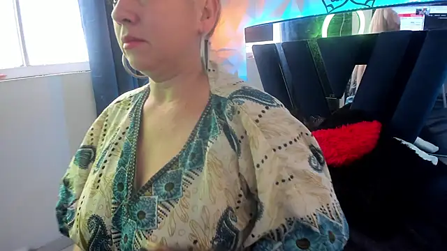 pamela velazco online show from November 14, 2025, 1:32 pm