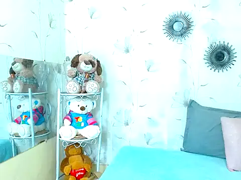 zara cute online show from October 27, 2025, 12:09 pm