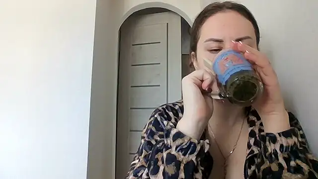 MeadowEyes online show from March 23, 2026, 10:30 am