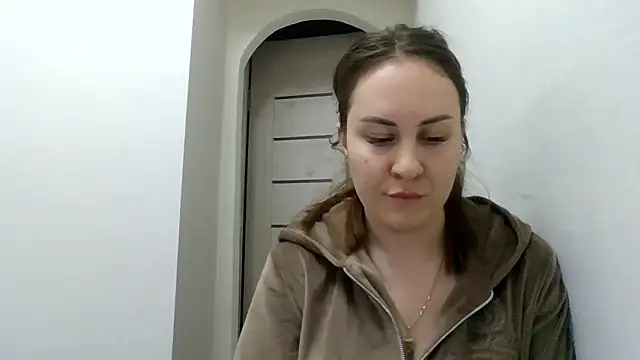 Snapshot of MeadowEyes chatting on April 20, 2026, 4:43 pm MeadowEyes online show from April 20, 2026, 4:43 pm
