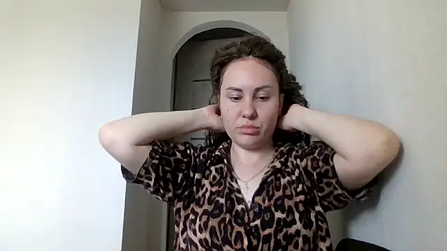 Snapshot of MeadowEyes chatting on May 26, 2026, 7:59 am MeadowEyes online show from May 26, 2026, 7:59 am