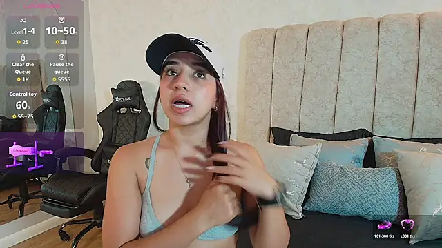 Snapshot of Vittoria_Conti_ chatting on May 15, 2026, 5:42 pm Vittoria Conti online show from May 15, 2026, 5:42 pm