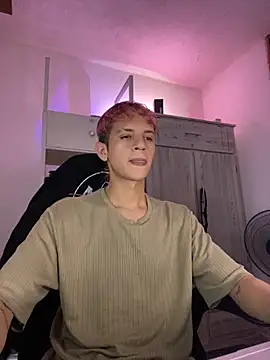 tylernova online show from December 4, 2025, 3:49 am