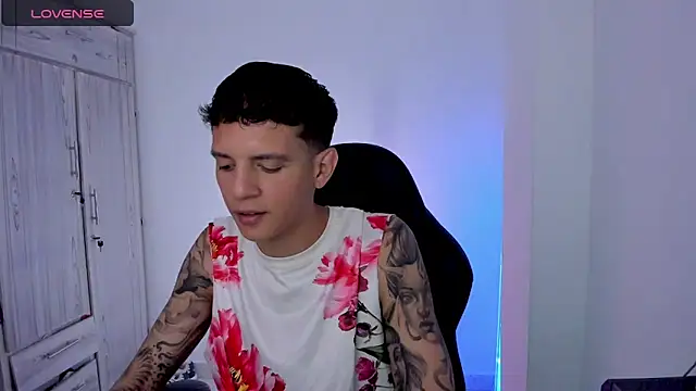 tylernova online show from May 10, 2026, 4:06 am