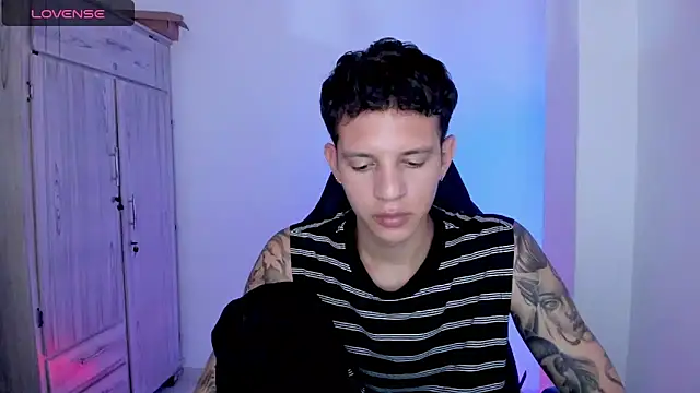 tylernova online show from May 25, 2026, 3:34 am