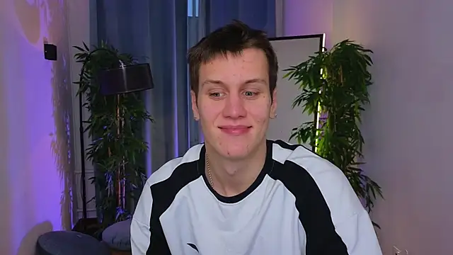 hun1er steele online show from October 16, 2025, 1:12 pm