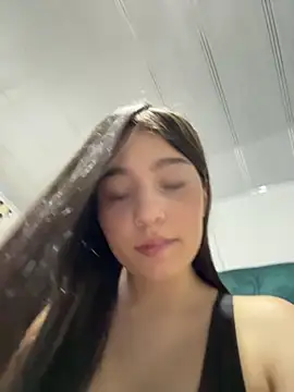   Lorelain   online show from November 14, 2025, 10:18 pm