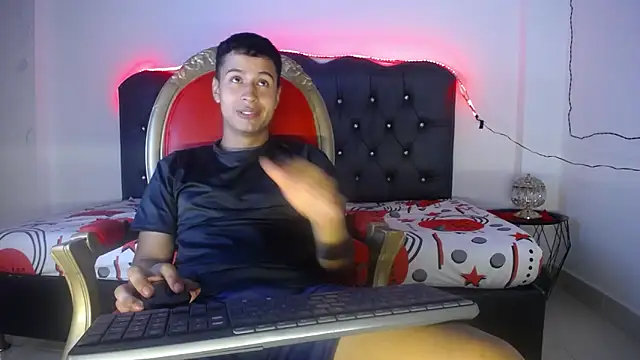 Bastian Joness online show from October 18, 2025, 4:04 am