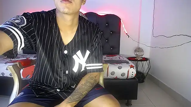 Bastian Joness online show from October 19, 2025, 4:24 am