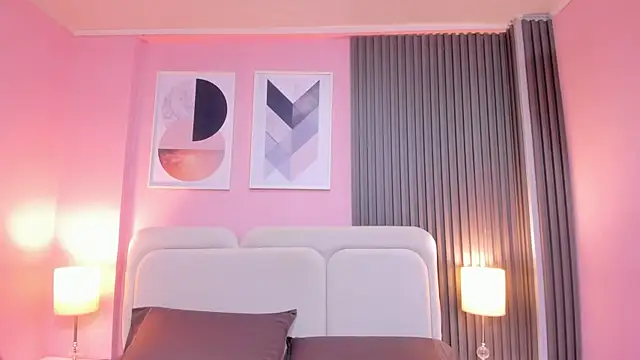 luly dreams online show from October 18, 2025, 4:59 am