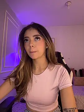 HoneyMollyX online show from February 5, 2026, 1:05 pm