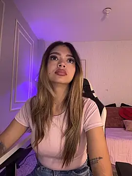 HoneyMollyX online show from February 9, 2026, 1:15 pm