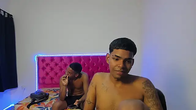 Snapshot of isaac_master77 chatting on March 31, 2026, 9:37 pm isaac master77 online show from March 31, 2026, 9:37 pm