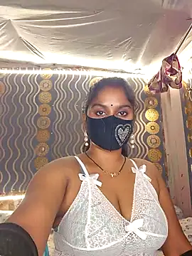 Sweet-Maddlina online show from November 4, 2025, 11:53 am