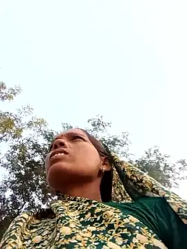 Cutsedi3 online show from November 15, 2025, 10:56 am