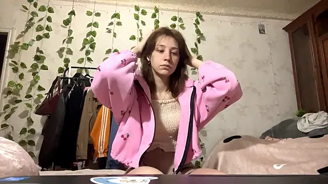 WildPeachh online show from November 29, 2025, 9:18 pm