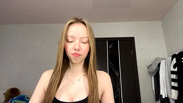 AntoniaMoravick online show from October 29, 2025, 7:10 am