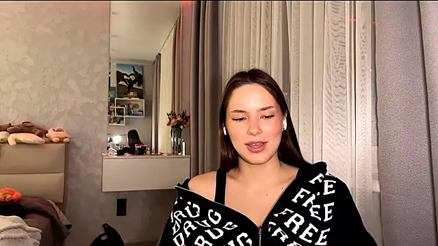 AlvinaMulloy online show from December 2, 2025, 4:24 pm