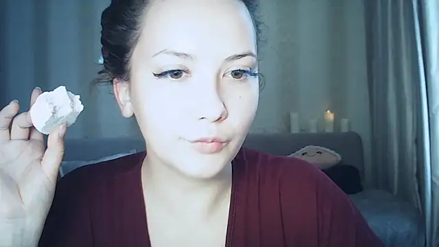 MoodieMira online show from February 24, 2026, 1:31 pm