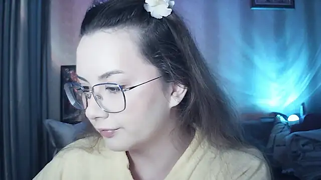 Snapshot of MoodieMira chatting on May 28, 2026, 7:00 pm MoodieMira online show from May 28, 2026, 7:00 pm