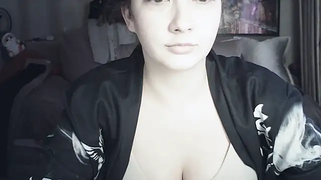 MoodieMira online show from June 27, 2026, 5:07 pm
